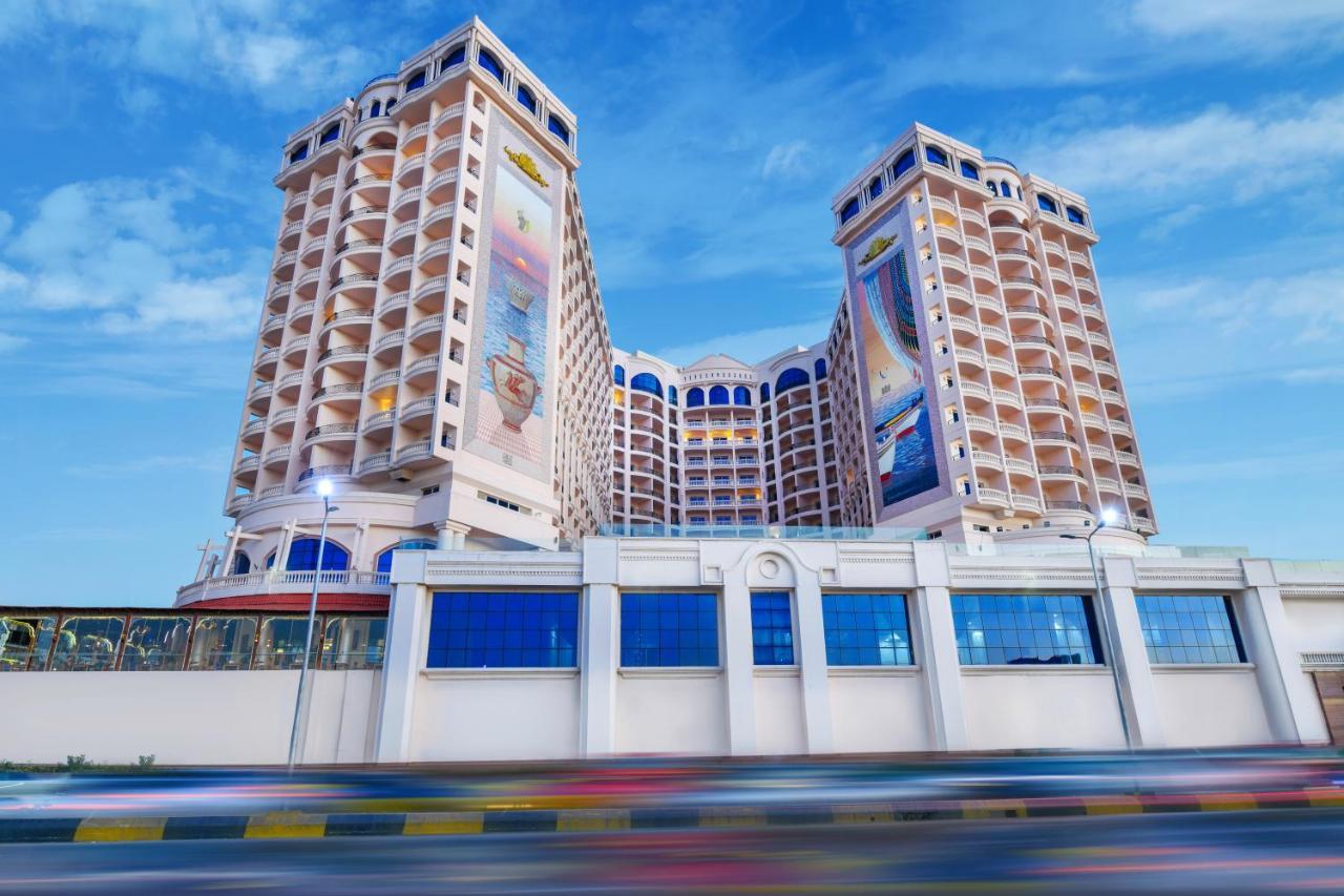 Tolip Hotel Alexandria Exterior foto The hotel in 2015