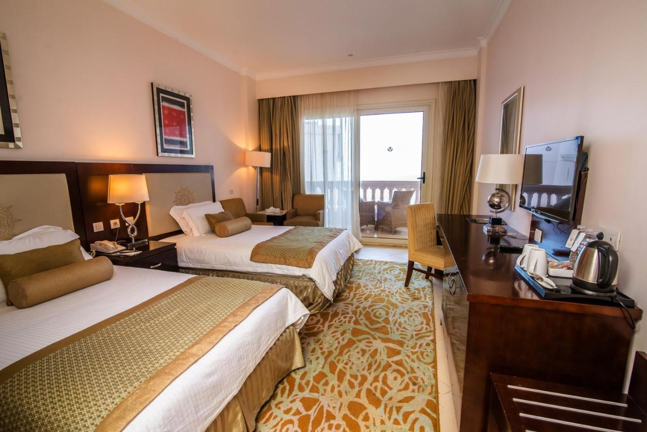 Tolip Hotel Alexandria Exterior foto A room at the hotel
