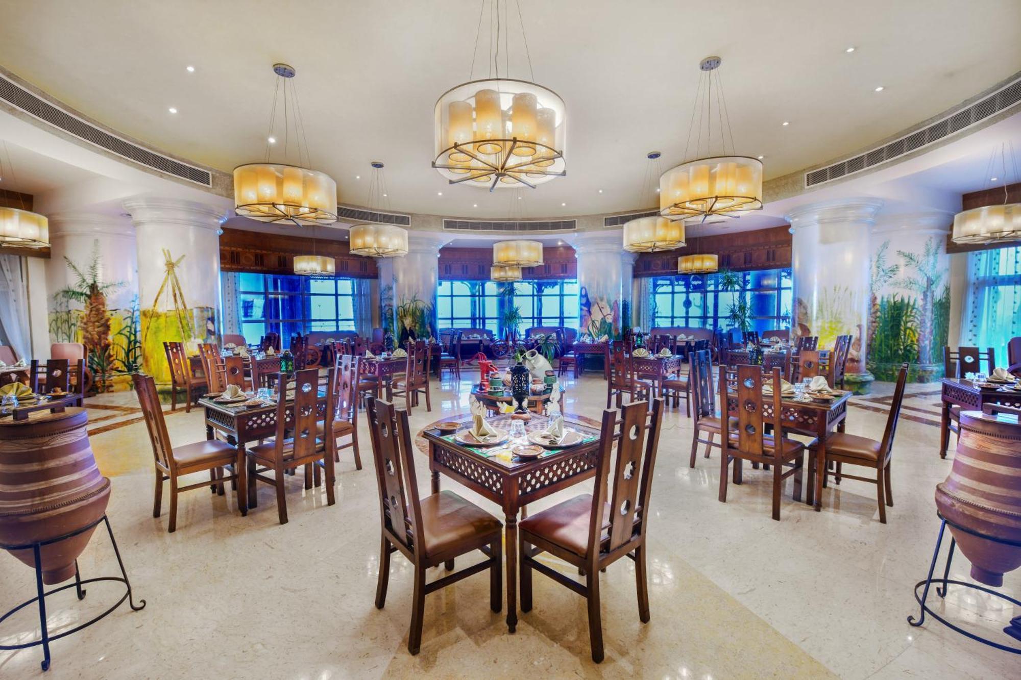Tolip Hotel Alexandria Exterior foto The restaurant at the hotel