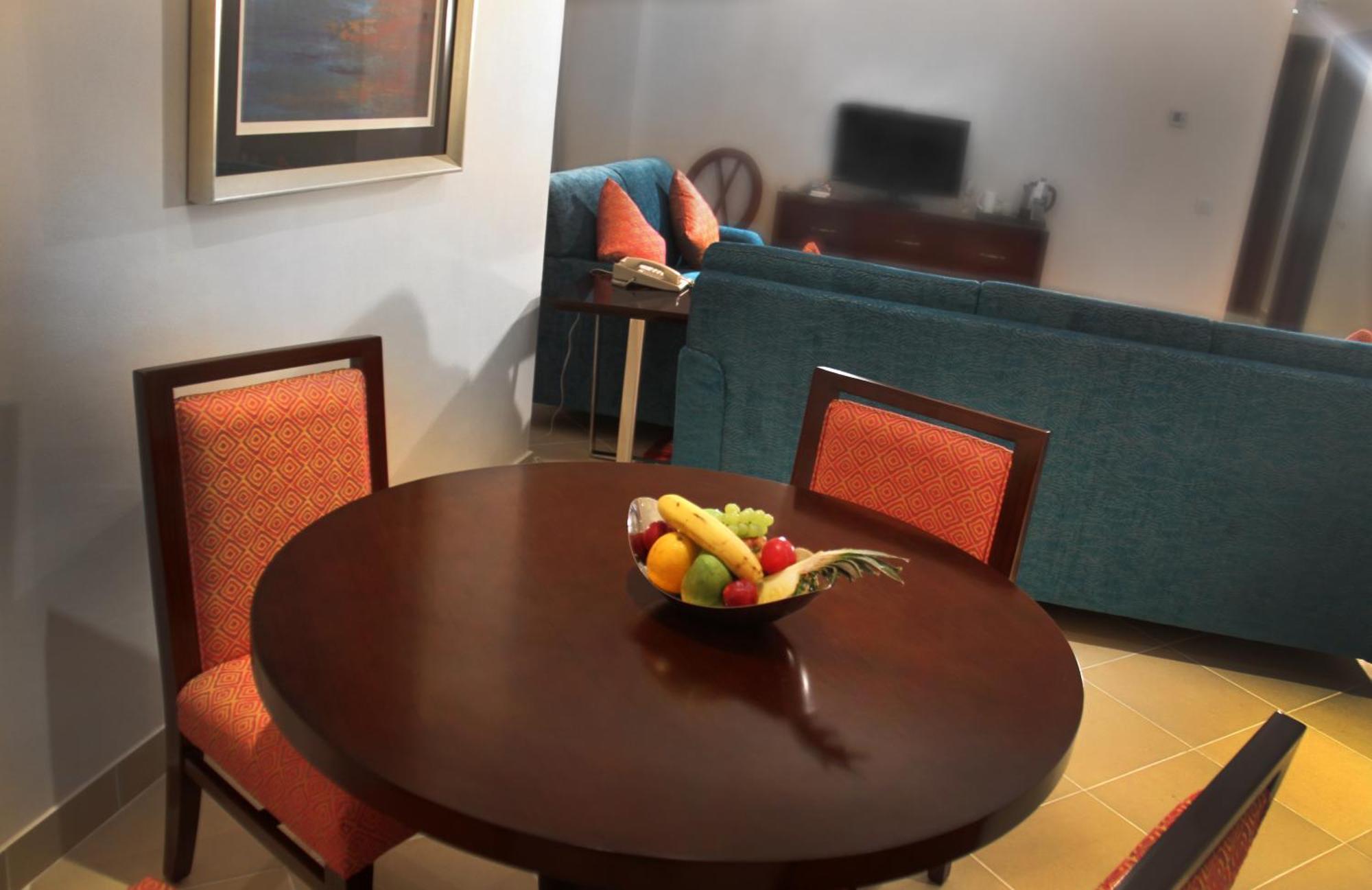 Tolip Hotel Alexandria Exterior foto A living room in a hotel
