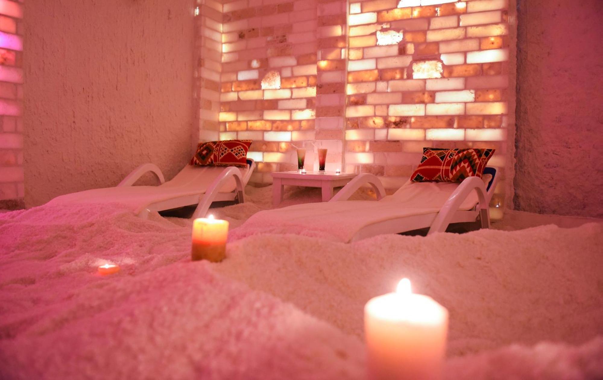 Tolip Hotel Alexandria Exterior foto A salt room