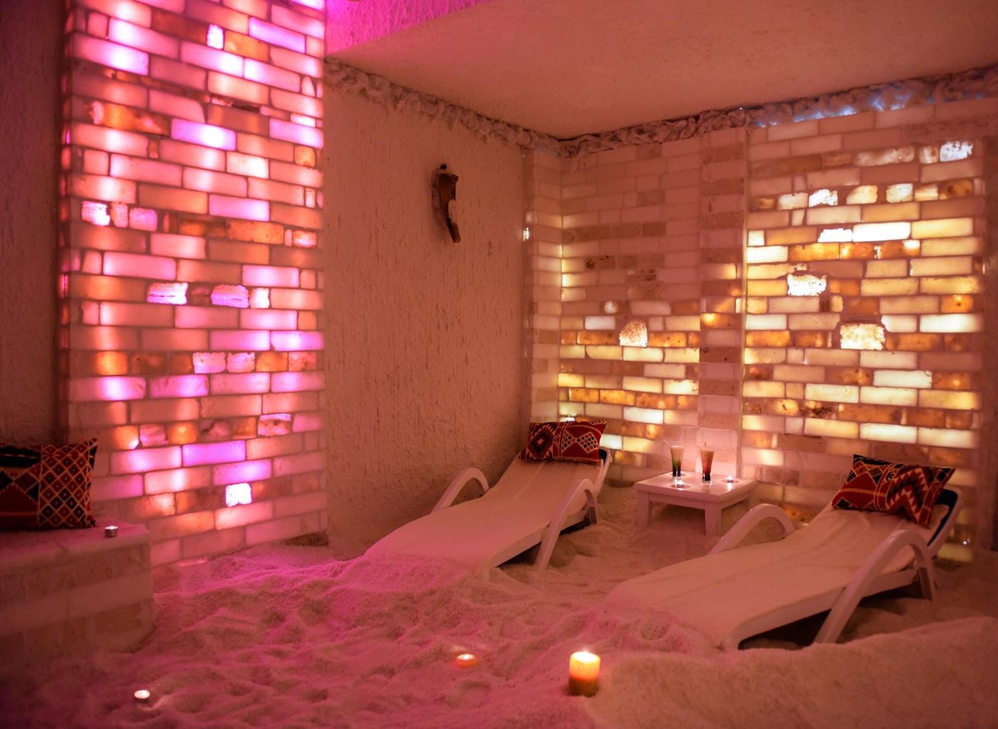 Tolip Hotel Alexandria Exterior foto A salt room