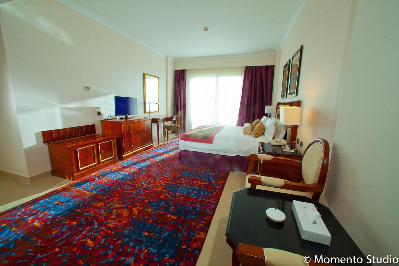 Tolip Hotel Alexandria Exterior foto A room at the hotel