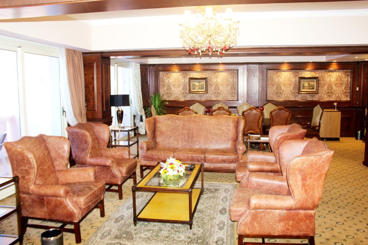 Tolip Hotel Alexandria Exterior foto The reception area of the hotel