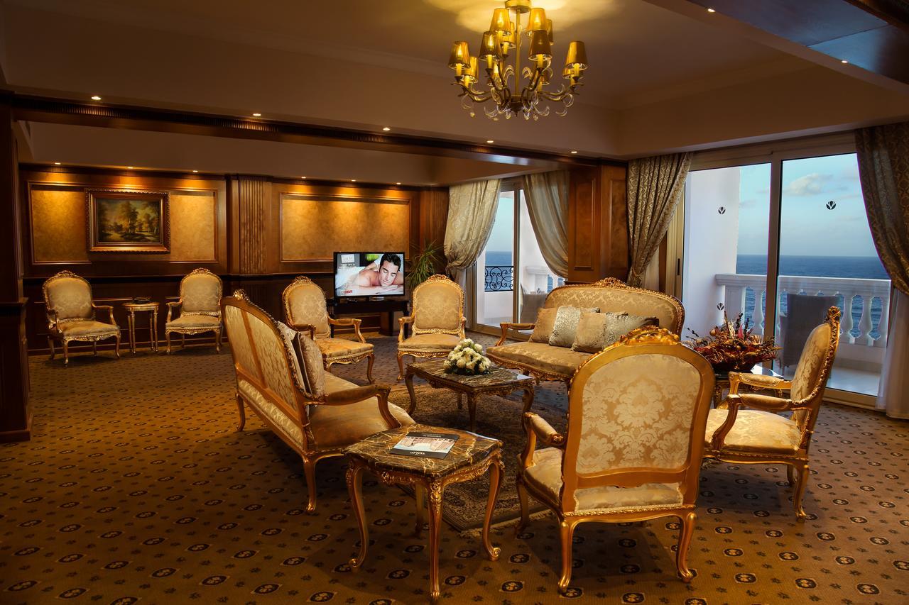 Tolip Hotel Alexandria Exterior foto The lounge at the hotel