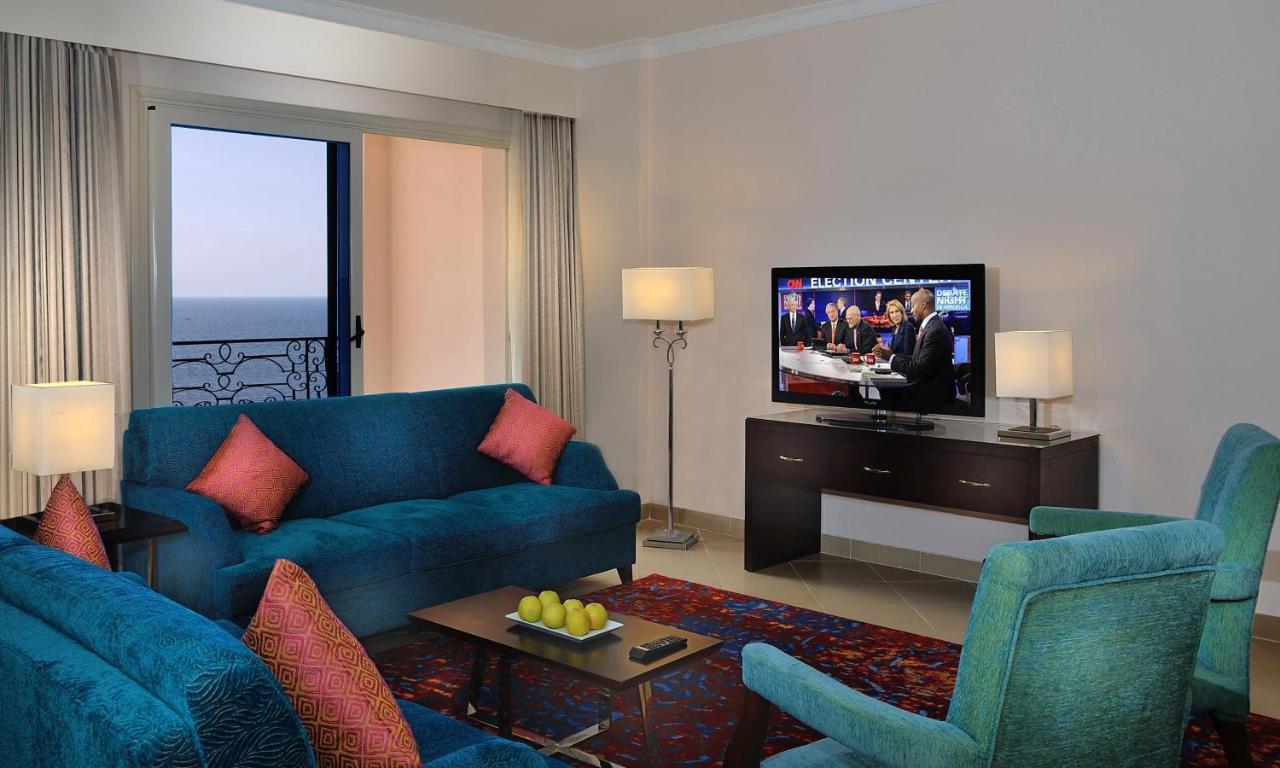 Tolip Hotel Alexandria Zimmer foto A room at the hotel